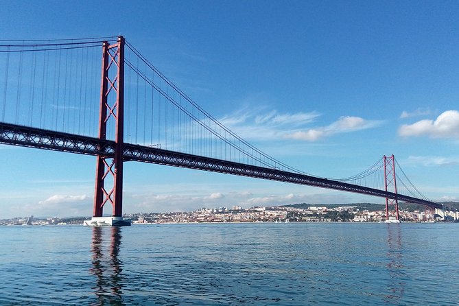 Lisbon Sailing Tour on a Luxury Sailing Yacht With 2 Drinks - Customer Reviews and Experiences