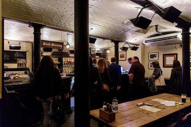 London Small Group Tour of Historical Pubs - Discovering Literary Haunts