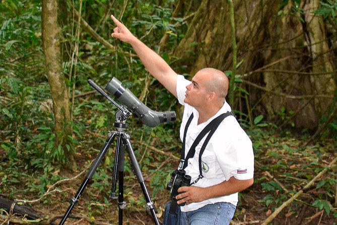 Manuel Antonio Park Nature Guided Tour With a Nature Specialist - Guided Expertise and Photography