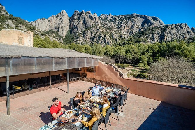 Montserrat Lunch & Wine at Farmhouse Small Group From Barcelona - Traveler Feedback