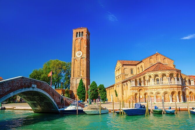 Murano & Burano Islands Guided Small-Group Tour by Private Boat - Glassmaking on Murano Island