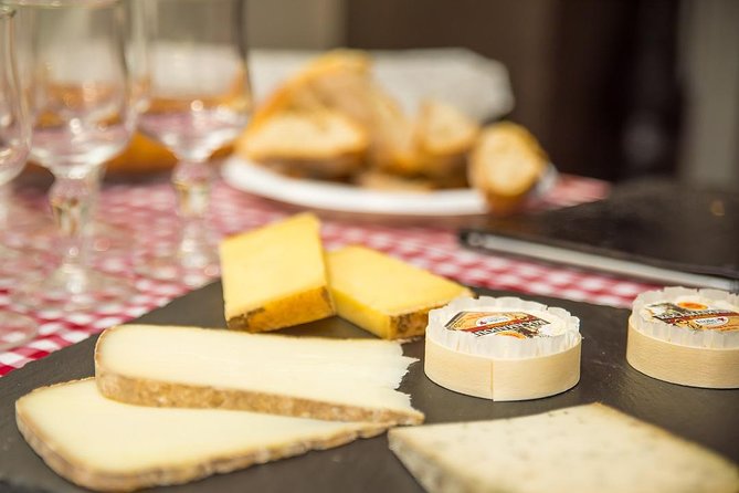 Paris Le Marais District Original Food and Wine Tasting Tour - Tastings and Samples