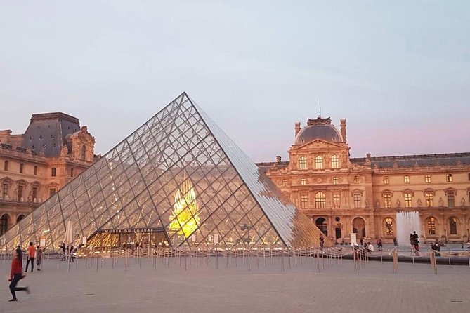 Paris Top Sights Half Day Walking Tour With a Fun Guide - Tour Experience