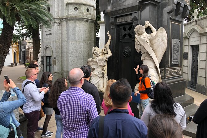 Recoleta Cemetery Walking Tour - Exploring the Recoleta Cemetery