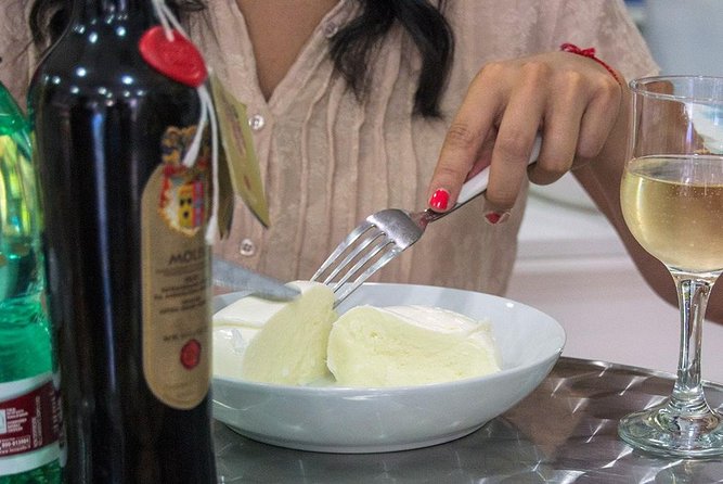 Rome Food Tour: Unlimited Tastings With Fine Wine & Barolo - Special Features