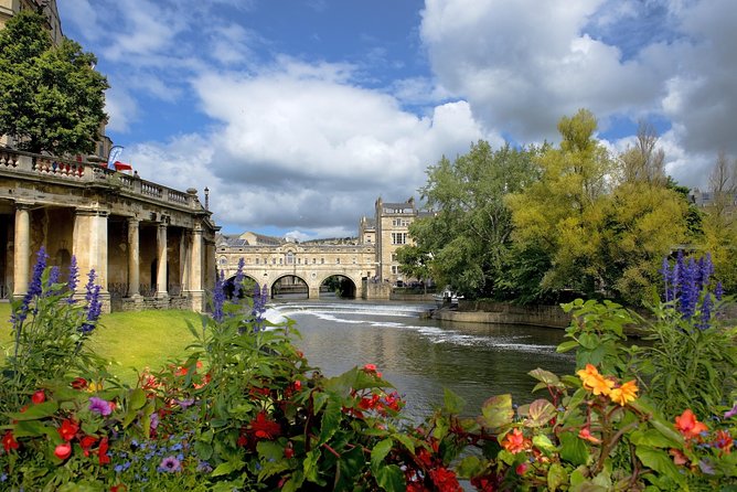 Stonehenge and Bath Day Trip From London With Optional Roman Baths Visit - Bath Walking Tour