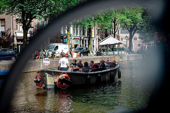 The Cozy and Fun Canal Tour - Accessibility and Comfort Considerations