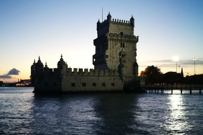 2-Hour Lisbon Traditional Boats Sunset Cruise With White Wine - Customer Testimonials and Ratings