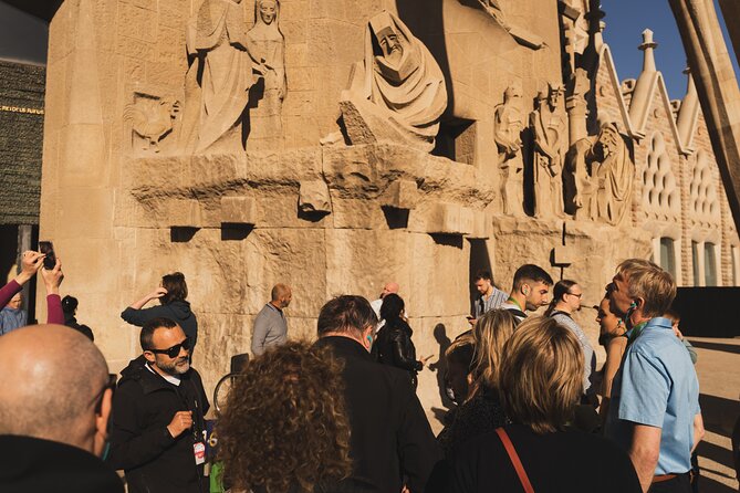 Barcelona: Sagrada Familia Skip-the-Line Guided Tour & Tickets - Crowd Management and Visitor Insights