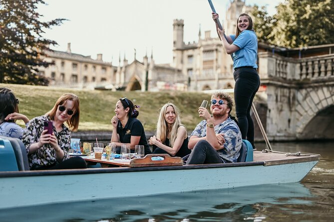 Cambridge - Shared Punting Tour - Exploring the Scenic River Cam