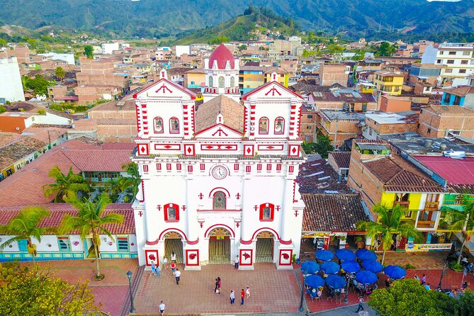 Guatapé Tour: Piedra Del Peñol With Boat Tour, Breakfast, Lunch - Boat Tour of Guatapé Dam