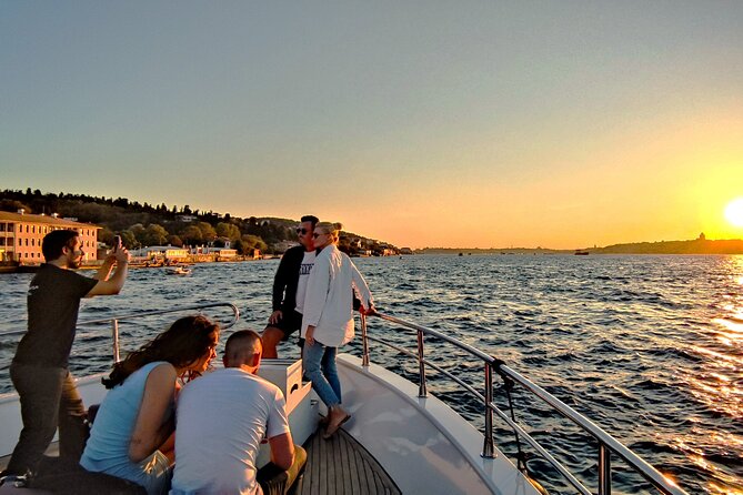 Istanbul Sunset Yacht Cruise on the Bosphorus - Exceptional Customer Service