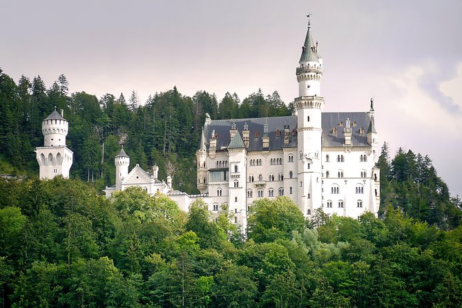 Neuschwanstein Castle and Linderhof Palace Day Trip From Munich - Tips for an Enjoyable Experience