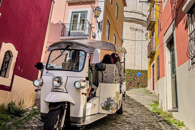 Private Half-Day Eco Tuk Tuk Tour in Lisbon - Sample Local Treats and Drinks