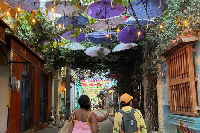 Private Walking Tour in Cartagena (Walled City & Getsemaní) - Exploring Cartagenas Walled City