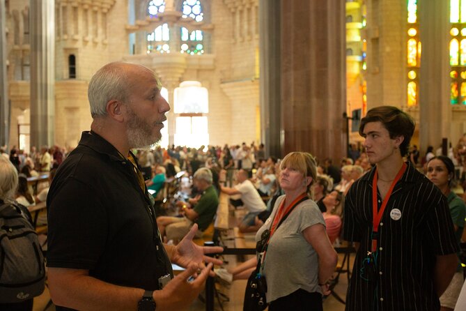 Sagrada Familia Guided Tour With Skip the Line Ticket - Timing and Scheduling