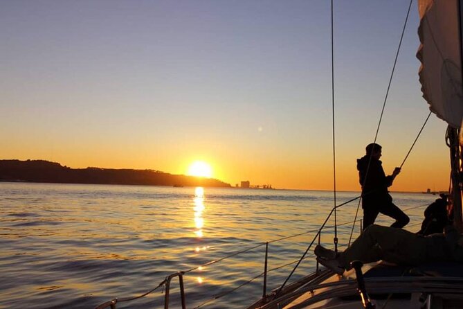 Sailboat Sunset Group Tour in Lisbon With Welcome Drink - Customer Feedback and Ratings