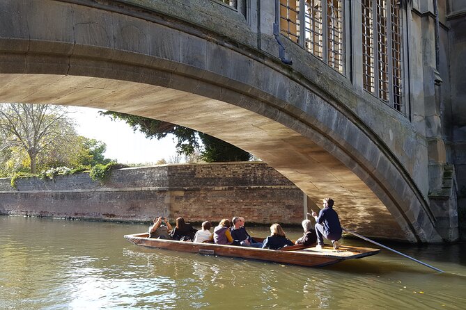 Shared Guided Punting Tour of Cambridge - Accessibility and Logistics