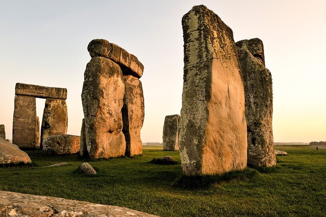 Stonehenge and Bath Day Trip From London With Optional Roman Baths Visit - Roman Baths Option