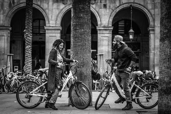 Barcelona E-Bike Photography Tour - Convenient Location and Transportation