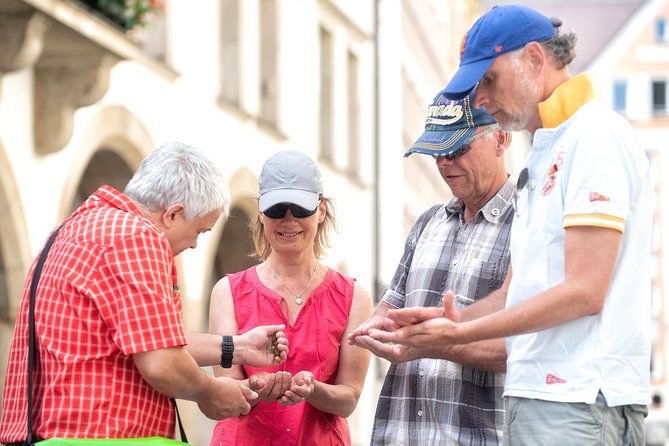 Bavarian Beer and Food Evening Tour in Munich - Visiting the Iconic Hofbräuhaus