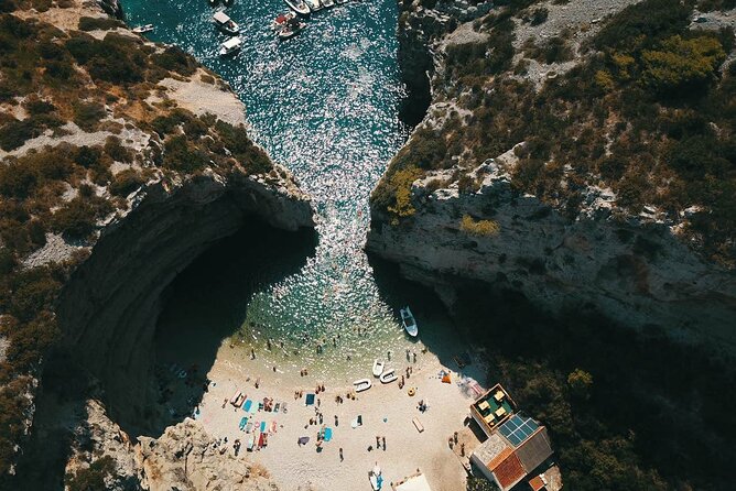 Blue Cave & Vis Island Speedboat Tour From Hvar - Discovering the Charming Stiniva Cove