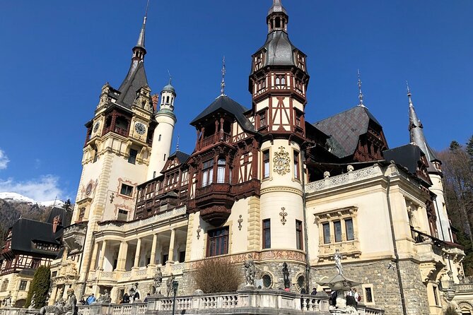 Bucharest to Dracula Castle, Peles Castle and Brasov Guided Tour - Discovering Brasovs Historic Center