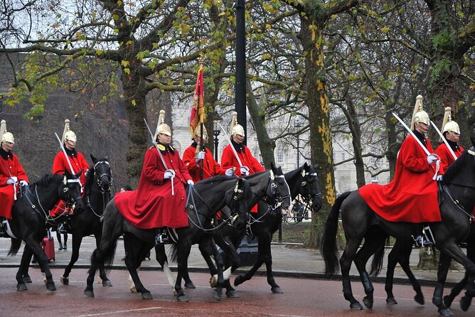 Changing of the Guard Guided Walking Tour in London - Health and Mobility Considerations