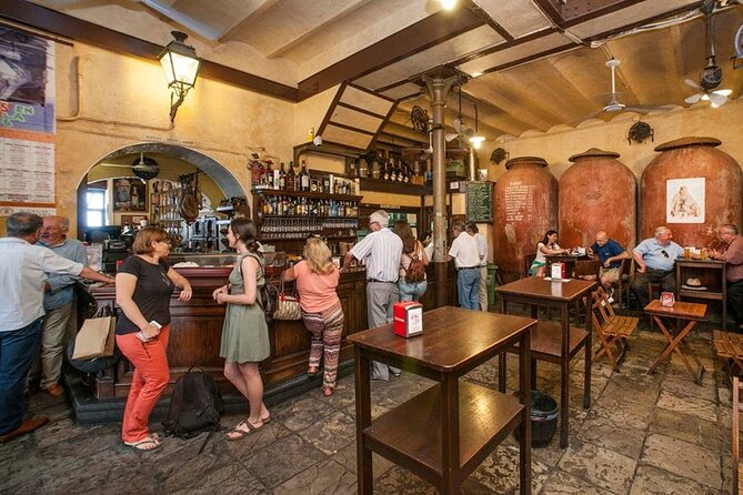 Devour Seville Tapas, Wine & History Small Group Tour - Traveler Feedback and Testimonials