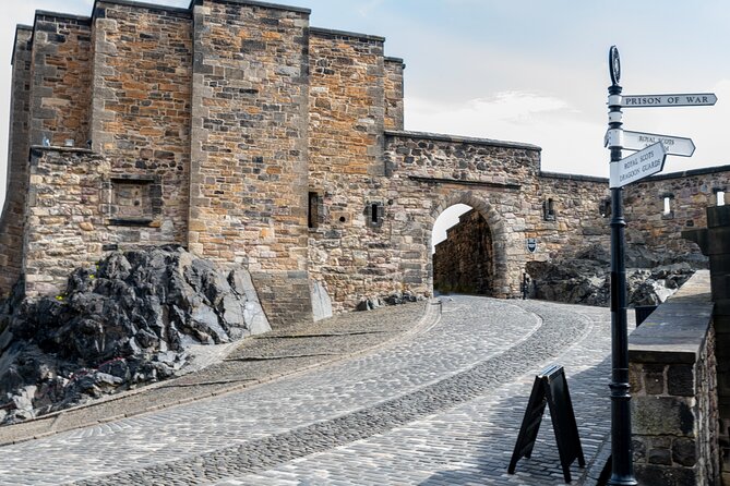 Edinburgh Castle: Guided Walking Tour With Entry Ticket - Castle Attractions