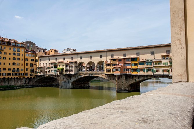 Florence Highlights Walking Tour & Accademia Priority Entry - Exploring the Ponte Vecchio