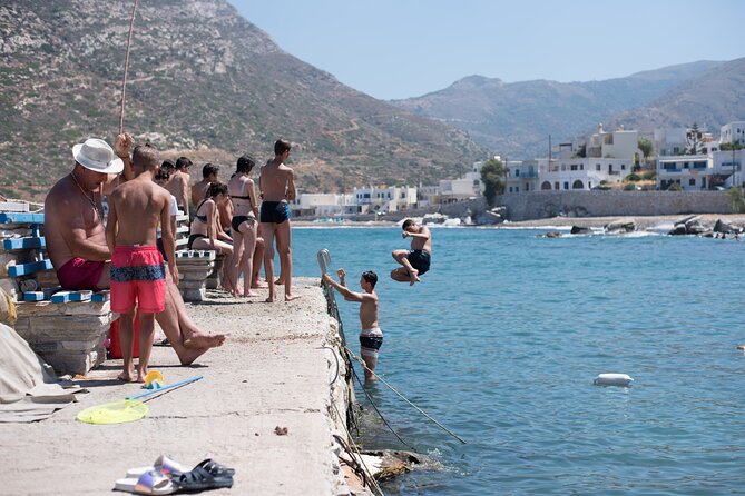 Naxos Highlights Bus Tour With Free Time for Lunch at Apeiranthos - Inclusions, Exclusions, and Health Advisory