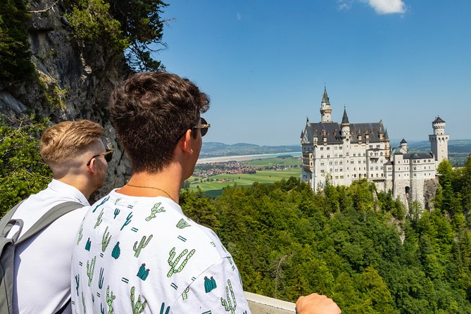 Neuschwanstein Castle and Linderhof VIP All-Inc Tour From Munich - Visiting Neuschwanstein Castle