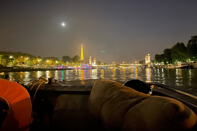 Paris Top Sights Seine River Private Boat Excursion - The Stunning Seine River Backdrop