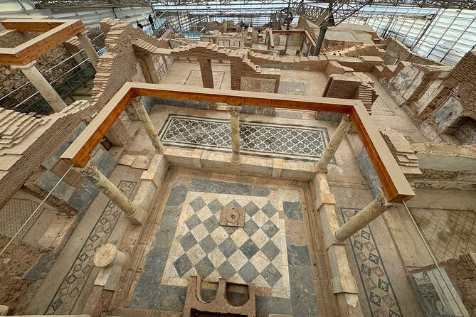 PRIVATE EPHESUS TOUR for CRUISERS: With Museum Entrance Tickets - Exploring the Highlights