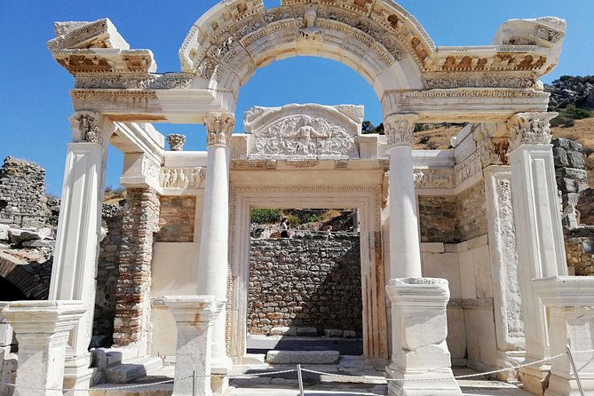 Private & Mini Group Ephesus, Marys House ENTRANCES ARE INCLUDED - Visiting the House of Virgin Mary