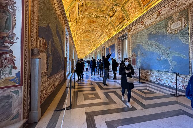 Skip the Line: Vatican Museum, Sistine Chapel & Raphael Rooms + Basilica Access - Taking in the Sistine Chapel