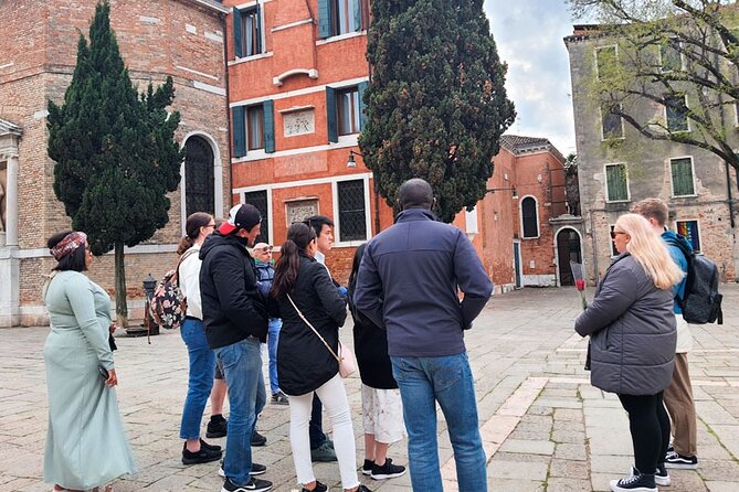 Venice Sightseeing Walking Tour With a Local Guide - Visiting the Basilica Di Santa Maria Gloriosa Dei Frari