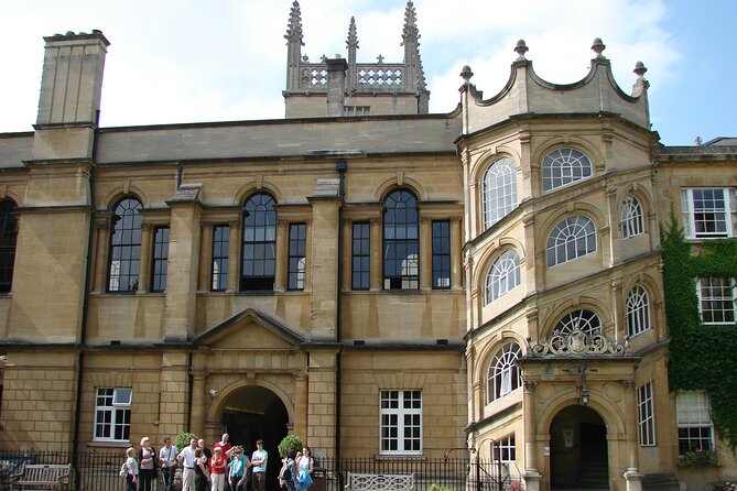 1.5-hour Oxford City and University Walking Tour - Preparing for the Tour