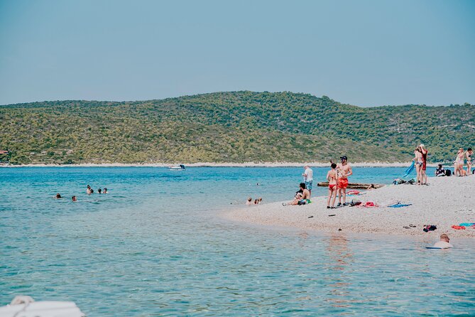 Blue Cave, Mama Mia and Hvar, 5 Island Speedboat Tour From Trogir - Experiencing Hvar and Komiza