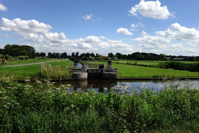 Countryside Bike Tour From Amsterdam: a Windmill and Dutch Cheese - Visiting the Windmill