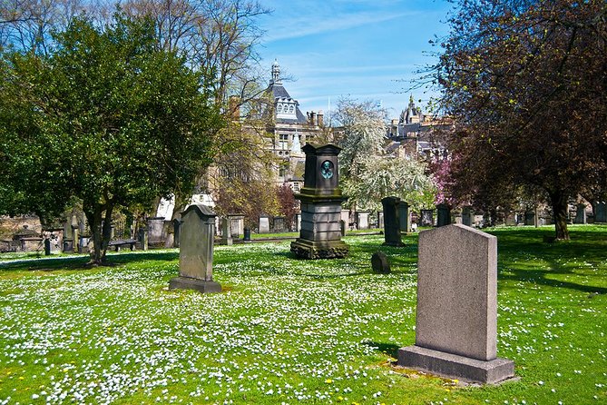 Edinburgh Darkside Walking Tour: Mysteries, Murder and Legends - What to Expect