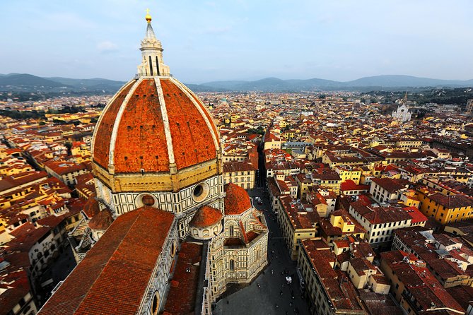 Florence Highlights Walking Tour & Accademia Priority Entry - Discovering the Uffizi Courtyard