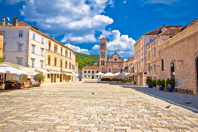 Full-Day Catamaran Cruise to Hvar & Pakleni Islands With Food and Free Drinks - Discover the Natural Beauty of Šolta Island