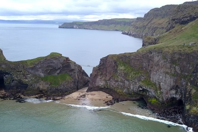 Guided Day Tour of Giants Causeway From Belfast by Comfortable Coach - Booking and Reservation Details