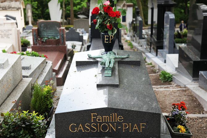 Paris: Famous Graves of Pere Lachaise Cemetery Guided Tour - Inclusions, Logistics, and Accessibility