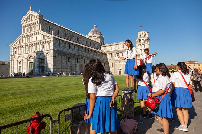 Tuscany Day Trip From Florence: Siena, San Gimignano, Pisa and Lunch at a Winery - Visiting Pisa