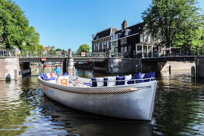 Amsterdam Canal Cruise in Open Boat With Hot Drinks - Comparison to Other Tour Options