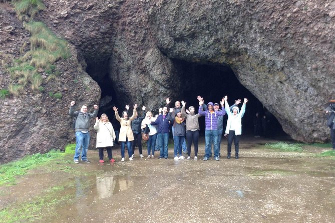 Game of Thrones and Giants Causeway Full-Day Tour From Belfast - Marveling at the Giants Causeway