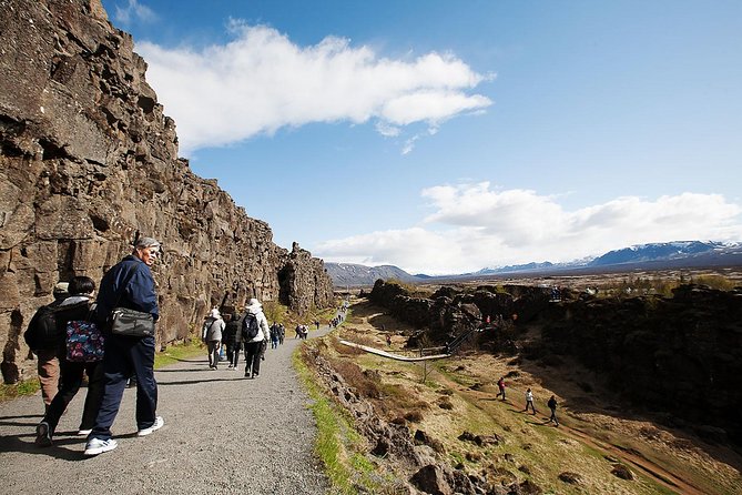 Golden Circle Classic Day Tour From Reykjavik - Traveler Feedback and Experiences